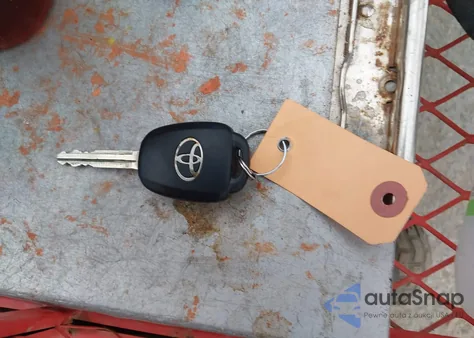 2017 Toyota Rav4 Le z USA, uszkodzony, nr VIN JTMBFREV9HJ108199